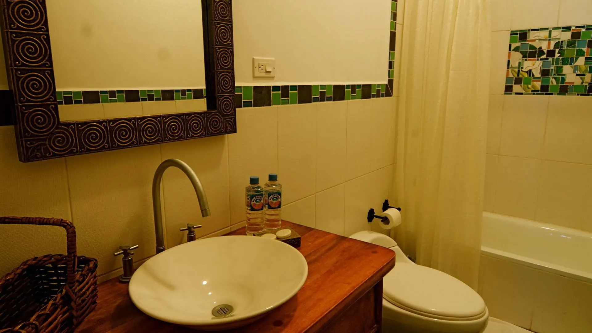 *** לינה וארוחת בוקר קיטו Boutique Hotel Casa Foch אקוודור